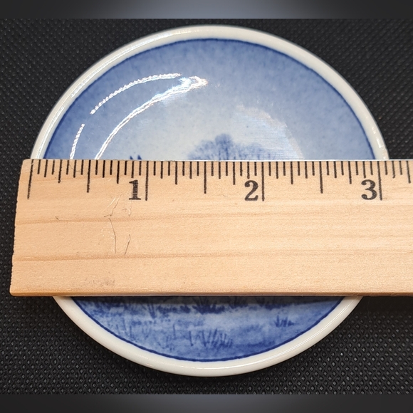 4 VINTAGE ROYAL COPENHAGEN  DENMARK BLUE AND WHITE MINI PLATES - Picture 10 of 10